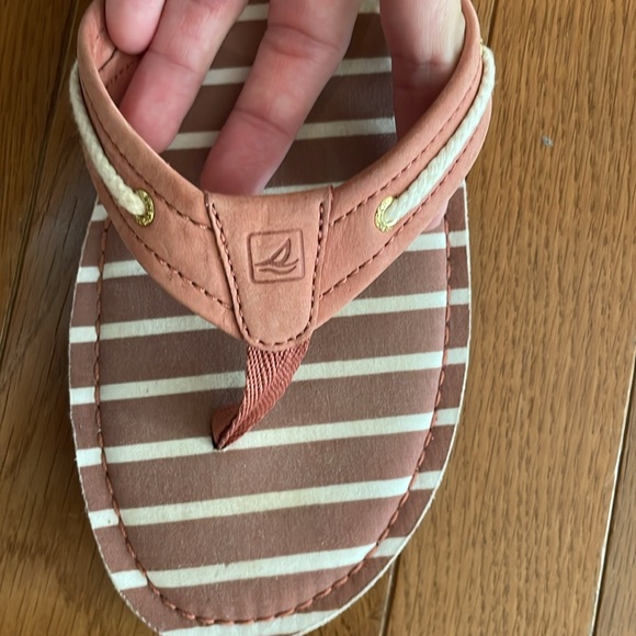 Sperry Top-Sider pink and white striped thong sandal size 9.5 - Picture 2 of 7